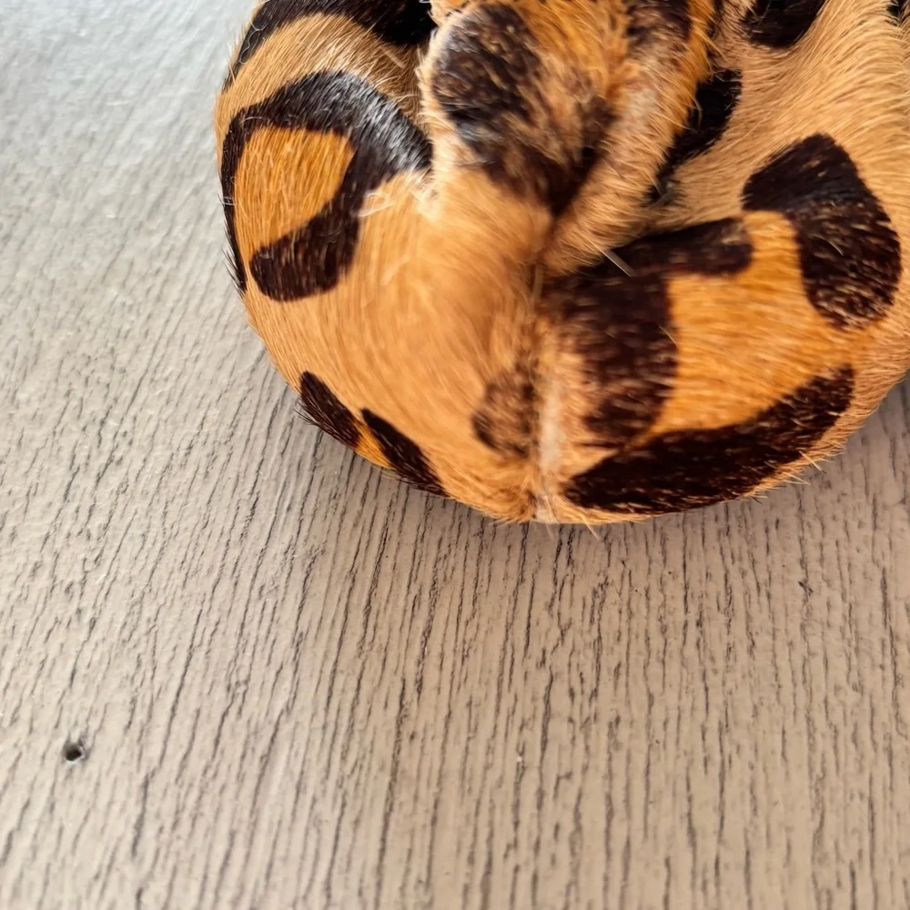 TORY BURCH Women’s Leopard Cuff Pony Hair Gold Logo REVA Ballet Flats Shoes 8.5 - Picture 6 of 10